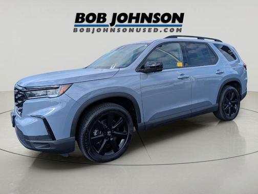 Sonic Gray Pearl 2025 Honda Pilot Black Edition