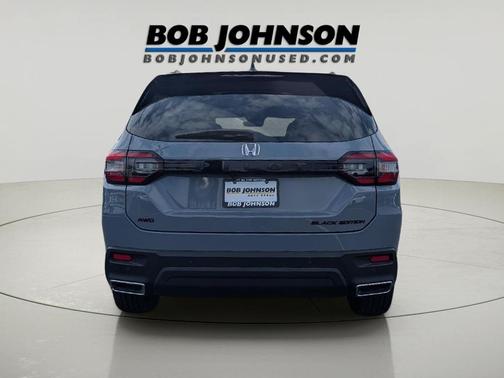 Sonic Gray Pearl 2025 Honda Pilot Black Edition