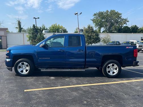 Deep Ocean Blue Metallic 2017 Chevrolet Silverado 1500 2LT