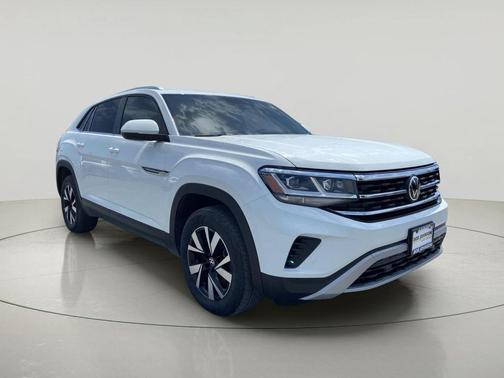 Pure White 2023 Volkswagen Atlas Cross Sport 2.0T SE