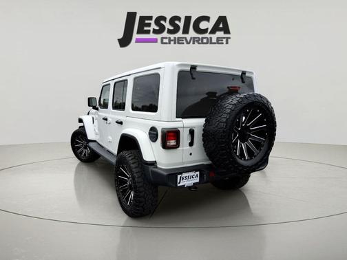 Bright White 2019 Jeep Wrangler Unlimited Sahara