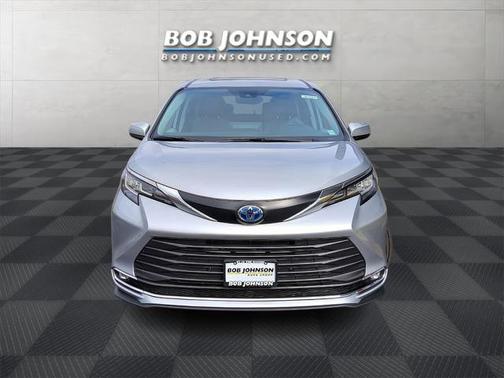 2023 Toyota Sienna XLE 7 Passenger