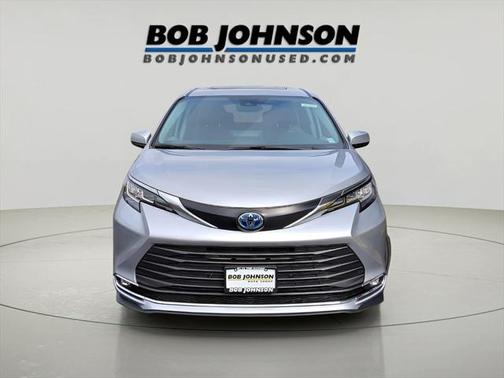2023 Toyota Sienna XLE 7 Passenger