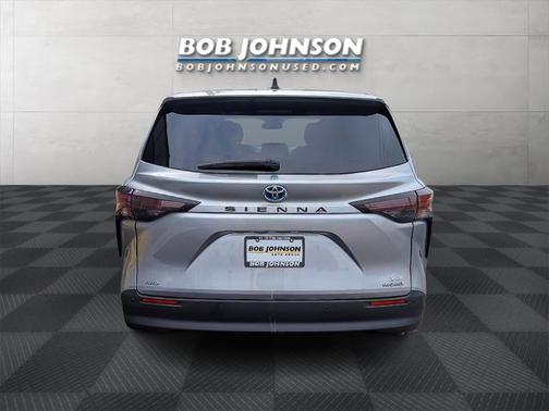 2023 Toyota Sienna XLE 7 Passenger