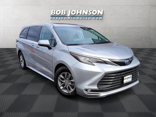 2023 Toyota Sienna XLE 7 Passenger