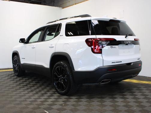 Summit White 2022 GMC Acadia AWD SLT
