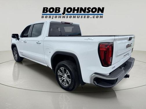 Summit White 2024 GMC Sierra 1500 SLT