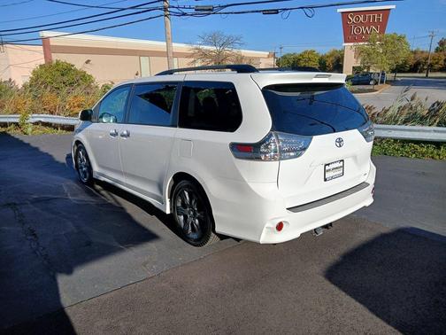 2014 Toyota Sienna SE