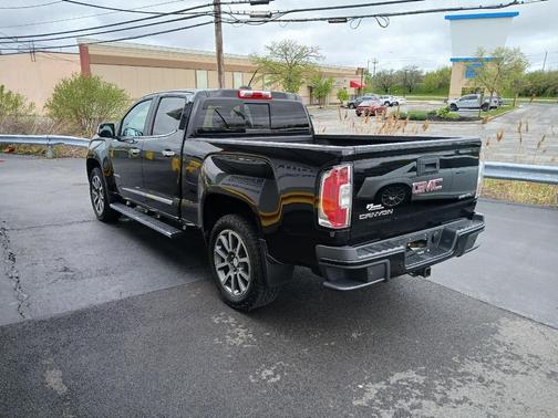 Onyx Black 2019 GMC Canyon Denali