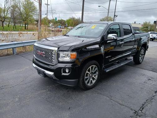 Onyx Black 2019 GMC Canyon Denali