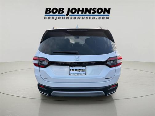 2023 Honda Pilot Touring 8-Passenger