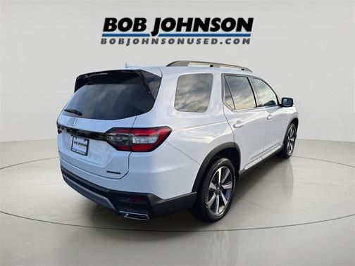 2023 Honda Pilot Touring 8-Passenger