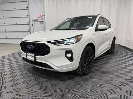 2024 Ford Escape ST-Line Elite