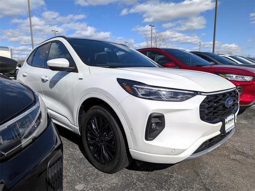 2024 Ford Escape ST-Line Elite