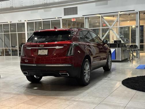 2023 Cadillac XT5 Sport