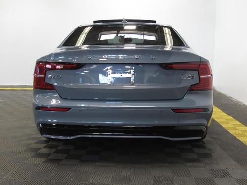 Thunder Grey Metallic 2023 Volvo S60 B5 Plus Dark Theme