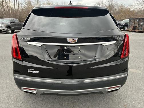 Stellar Black Metallic 2022 Cadillac XT5 Premium Luxury