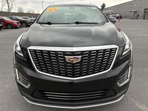 Stellar Black Metallic 2022 Cadillac XT5 Premium Luxury