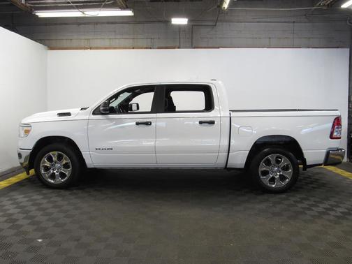 Bright White Clearcoat 2023 RAM 1500 Big Horn/Lone Star