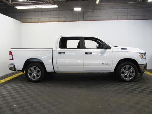 Bright White Clearcoat 2023 RAM 1500 Big Horn/Lone Star