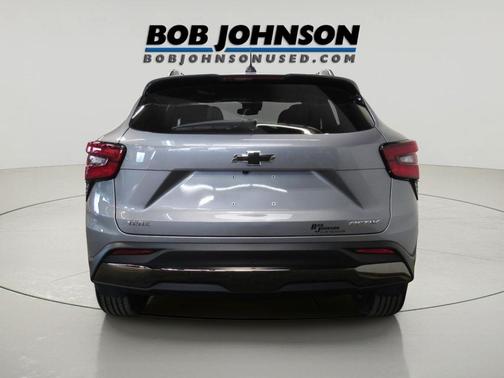 Sterling Gray Metallic 2024 Chevrolet Trax FWD ACTIV