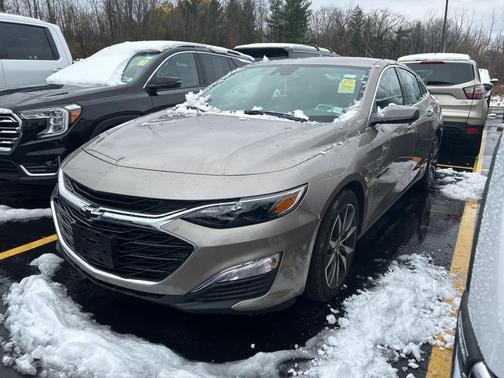 2025 Chevrolet Malibu FWD RS