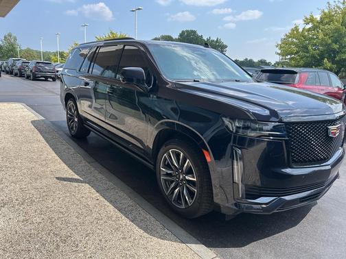 2023 Cadillac Escalade ESV Sport