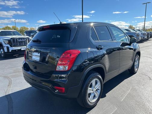 2022 Chevrolet Trax LS
