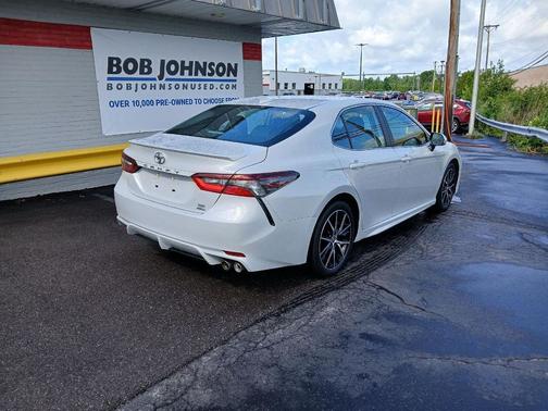 Ice Edge 2024 Toyota Camry SE