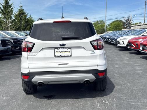 Oxford White 2018 Ford Escape SE