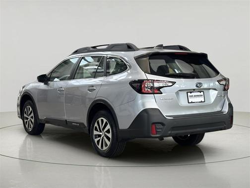 2022 Subaru Outback Base