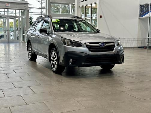 2022 Subaru Outback Base