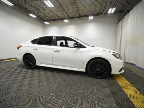 Aspen White 2018 Nissan Sentra SR