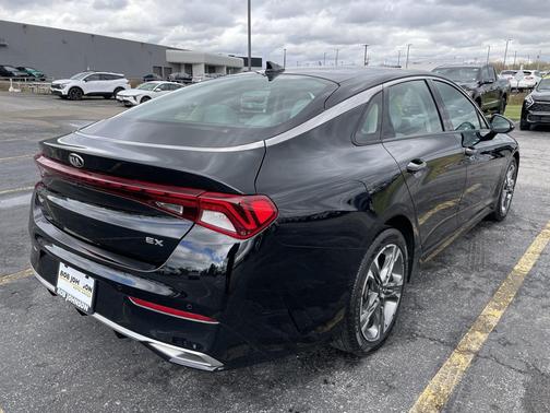 2021 Kia K5 EX