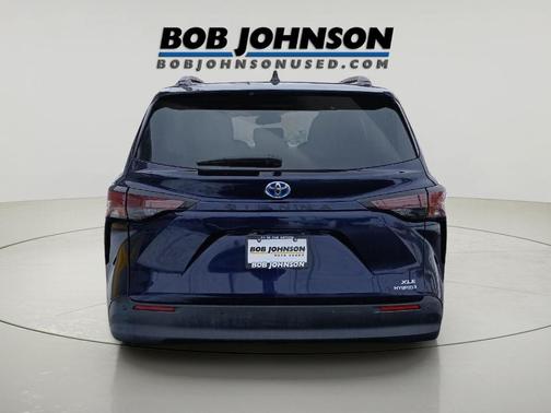 2024 Toyota Sienna MINIVAN