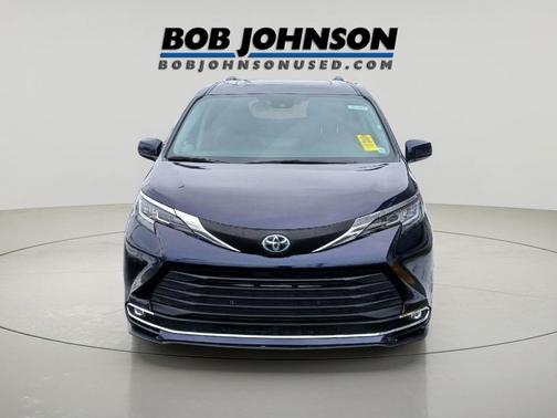 2024 Toyota Sienna MINIVAN