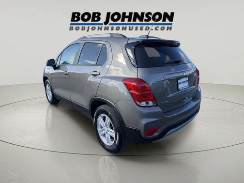 Stone Gray Metallic 2021 Chevrolet Trax LT