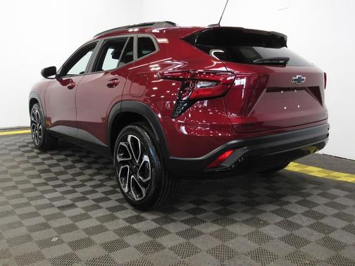 Crimson Metallic 2024 Chevrolet Trax FWD 2RS