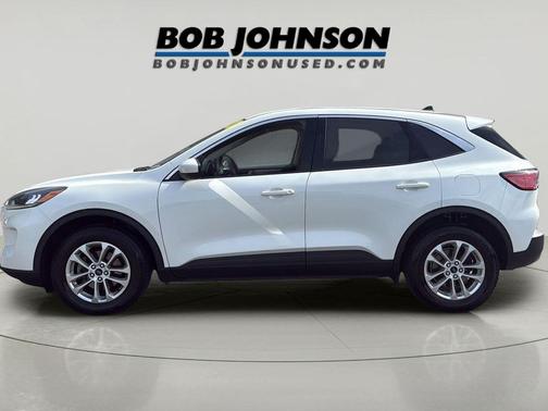 Star White Metallic Tri-Coat 2020 Ford Escape SE