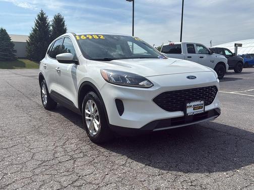 Star White Metallic Tri-Coat 2020 Ford Escape SE