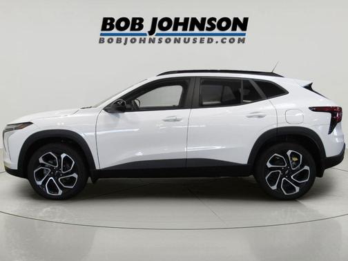 Summit White 2025 Chevrolet Trax FWD 2RS