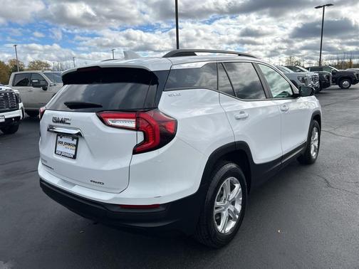 2022 GMC Terrain SLE
