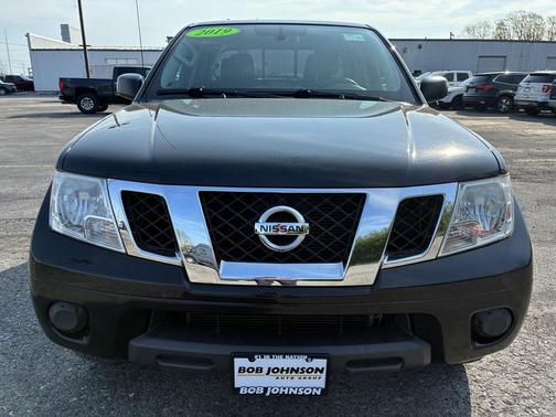 Magnetic Black Pearl 2019 Nissan Frontier SV