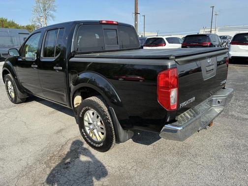 Magnetic Black Pearl 2019 Nissan Frontier SV
