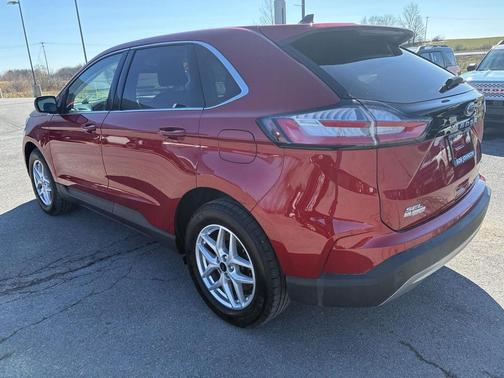 Rapid Red Metallic Tinted Clearcoat 2024 Ford Edge SEL