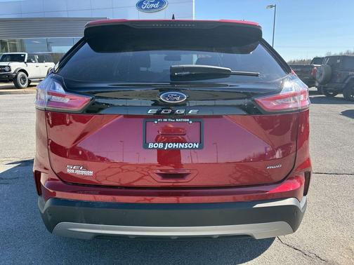 Rapid Red Metallic Tinted Clearcoat 2024 Ford Edge SEL