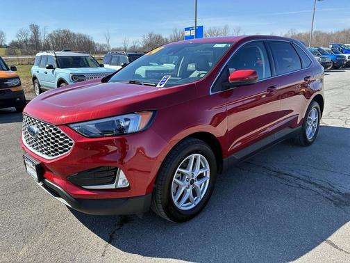 Rapid Red Metallic Tinted Clearcoat 2024 Ford Edge SEL