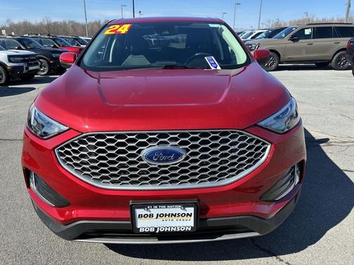 Rapid Red Metallic Tinted Clearcoat 2024 Ford Edge SEL