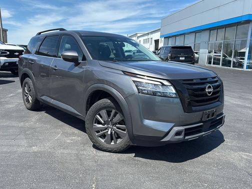 Gun Metallic 2022 Nissan Pathfinder SV 4WD