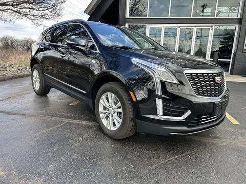 Stellar Black Metallic 2023 Cadillac XT5 Luxury
